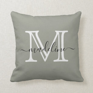 Modernes, elegantes Script Evergreen Fog Monogram Kissen