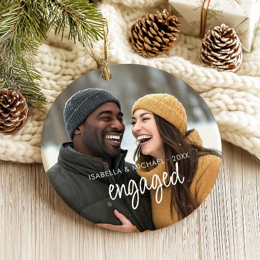 Modernes, elegantes Script Verlobt Couple Foto Keramik Ornament