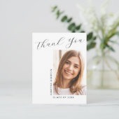 Modernes, elegantes Skript Einfaches Foto Grad Vie Postkarte (Stehend Vorderseite)