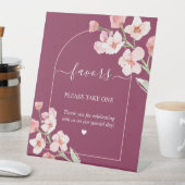 Modernes, erdfarbenes Blumenmuster - Zeichen Sockelschild (In Situ)