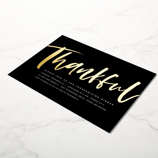 Modernes Erntedank-Dinner in Schwarz/Weiß Folieneinladung (Gedreht)