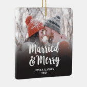 Modernes erstes Verheiratetes und fröhliches Foto Keramikornament (Rechts)