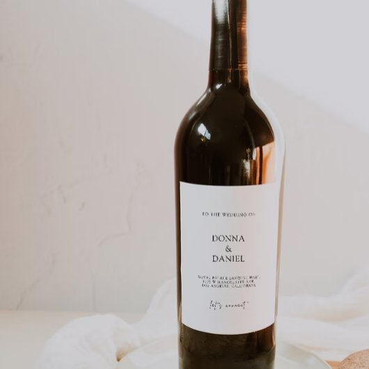 Modernes Etikett für Weinflaschen