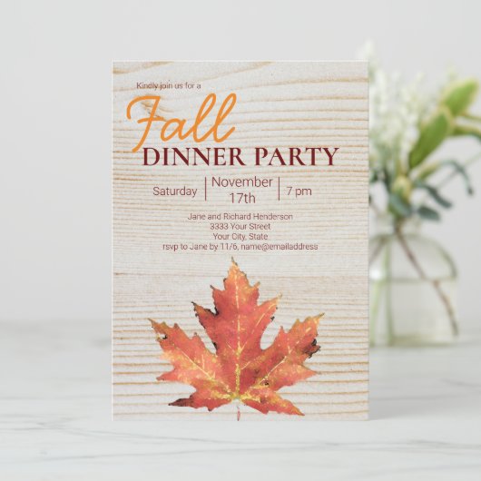 Modernes Fall Leaf Burgundy Dinner Party Einladung (Stehend Vorderseite)
