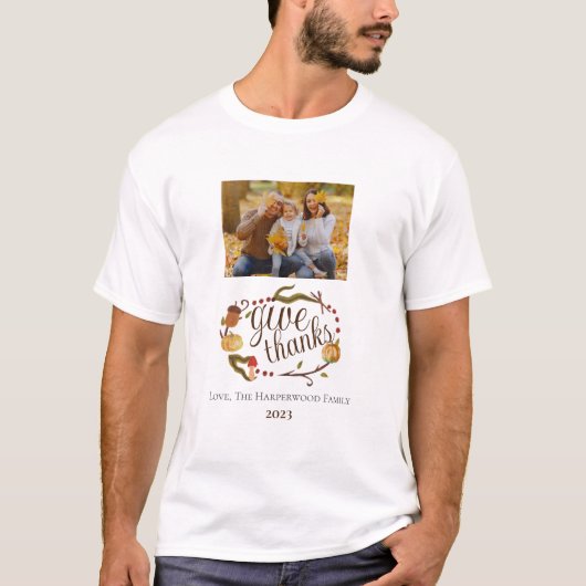Modernes Fall Watercolor Erntedank Familienunterne T-Shirt (Vorderseite)