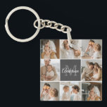 Modernes Family Collage Foto & Personalisierte Ges Schlüsselanhänger<br><div class="desc">Erleben Sie die warmen Momente Ihrer modernen Familie in einem wunderschön gestalteten Collage Foto. Mit diesem personalisierten Meisterwerk, das exklusiv auf Zazzle erhältlich ist, feiern Sie das Lachen, die Liebe und die gepflegten Erinnerungen. Erschaffen Sie eine atemberaubende Montage, die das Wesen Ihrer einzigartigen Familiendynamik verkörpert - von Meilensteinfeiern bis hin...</div>