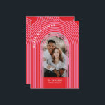 Modernes, farbenfroh geometrisch rotes abstraktes  feiertagskarte<br><div class="desc">Moderne farbenfrohe geometrische Arkadenkarte rot und rosa abstrakte Urlaubskarte. Atemberaubend,  auf Trend Grafik Design mit auf Trend funky Designer-Vibes. Teil einer Sammlung.</div>