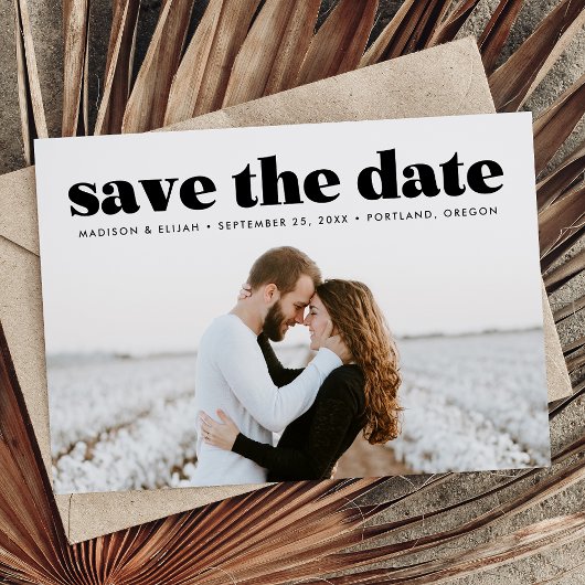 Modernes, feines Schwarzes Typografie-Overlay-Foto Save The Date