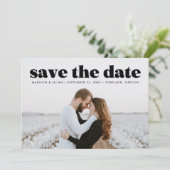 Modernes, feines Schwarzes Typografie-Overlay-Foto Save The Date (Stehend Vorderseite)