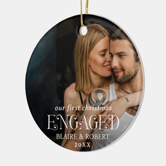 Modernes, feines Typografie-Foto Elegant Verlobt Keramik Ornament (Links)