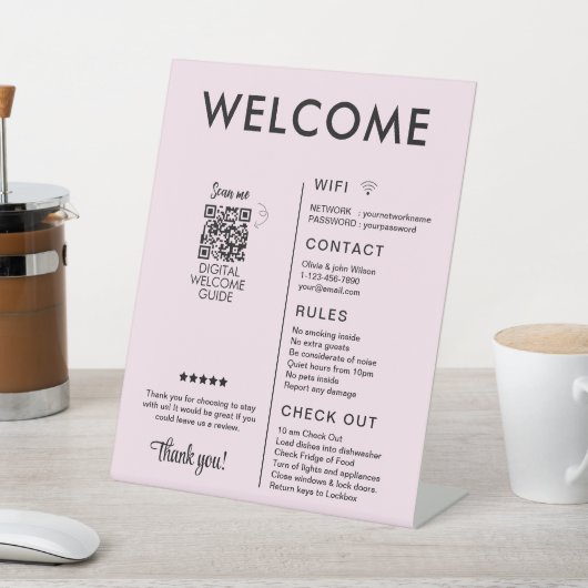 Modernes Ferienhaus Willkommen Sockelschild (In SItu)