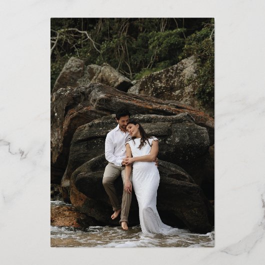 Modernes, fett großes Datum Save the Date weiß Folieneinladung (Rückseite)