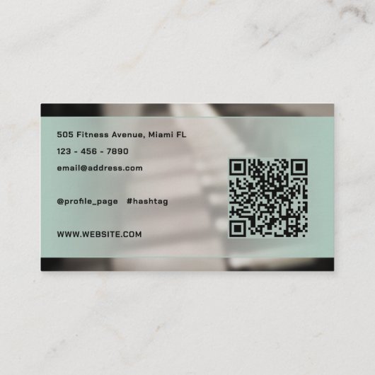 Modernes Fitnessstudio im feinen Stil inspiriert Visitenkarte (Rückseite)