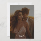 Modernes Flair Script Minimalistisch White Foto Ho Einladung (Rückseite)