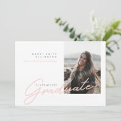 Modernes Foto Blue Pink Graduate Ankündigung (Stehend Vorderseite)