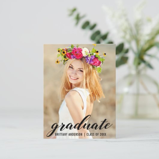 Modernes Foto der Trendy Graduation Party - Einlad Einladungspostkarte (Stehend Vorderseite)