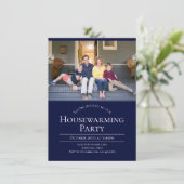 Modernes Foto Dunkelblau Weißes Haus Erwärmung Einladung (Stehend Vorderseite)