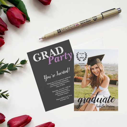 Modernes Foto Elegant Script Grad Party Einladung