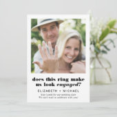 Modernes Foto Funny Verlobung Ankündigung (Stehend Vorderseite)