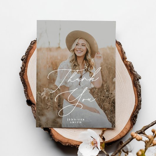 Modernes Foto für Chic Script Abschluss Vielen Dan Einladung