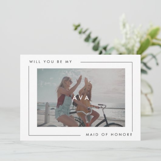 Modernes Foto für minimale Trauzeugin Ankündigung (Stehend Vorderseite)