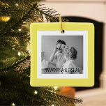 Modernes Foto Gelb Einfach Liebliches Geschenk Keramikornament<br><div class="desc">Modernes Foto Gelb Einfach Liebliches Geschenk</div>