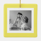 Modernes Foto Gelb Einfach Liebliches Geschenk Keramikornament (Rückseite)