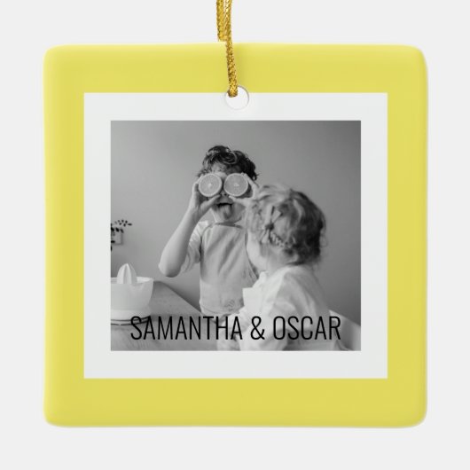 Modernes Foto Gelb Einfach Liebliches Geschenk Keramikornament (Vorderseite)