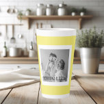 Modernes Foto Gelb Einfach Liebliches Geschenk Milchtasse<br><div class="desc">Modernes Foto Gelb Einfach Liebliches Geschenk</div>