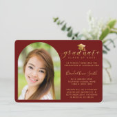 Modernes Foto Gold Cap Script auf Maroon Abschluss Ankündigung (Stehend Vorderseite)
