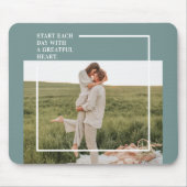 Modernes Foto Grüne Familie Liebliches Geschenk Mousepad (Vorne)