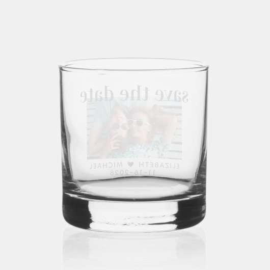 Modernes Foto Hochzeit rettet das Datum Whiskyglas (Rückseite)