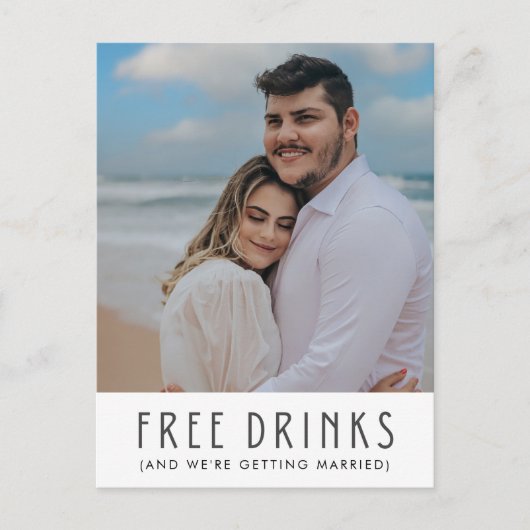 Modernes Foto Hochzeitskostenlose Getränke Save th Ankündigungspostkarte (Vorderseite)