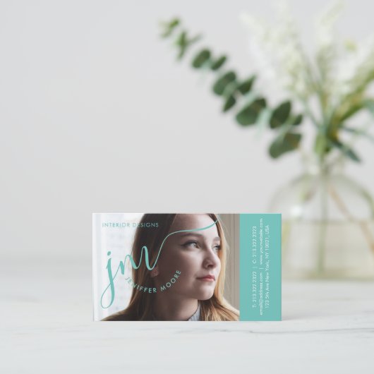 Modernes Foto Krümmung Pastell Blue Script Monogra Visitenkarte (Stehend Vorderseite)