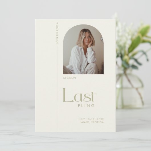 Modernes Foto "Last Fling" Bachelorette Einladung (Stehend Vorderseite)