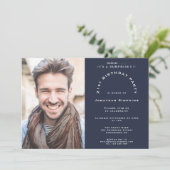 Modernes Foto Man 21. Überraschung Party Navy Einladung (Stehend Vorderseite)