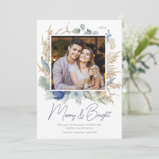 Modernes Foto Merry & Bright Script Boho Floral (Stehend Vorderseite)