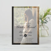 Modernes Foto mit Chic Script Gender Reveal Party Einladung (Stehend Vorderseite)