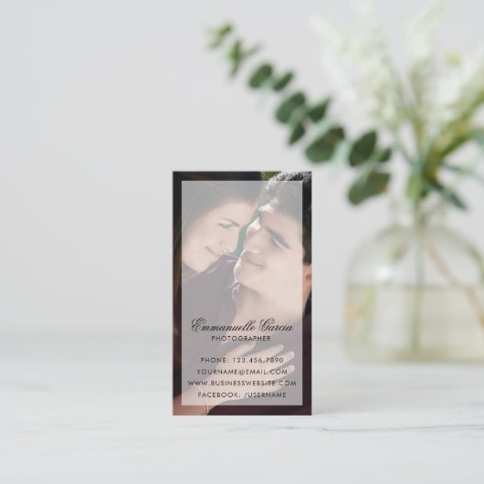 Modernes Foto mit Chic Script Name Fotograf Visitenkarte (Stehend Vorderseite)