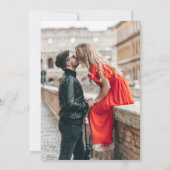 Modernes Foto mit grauem und weißem Schriftart Einladung (Rückseite)