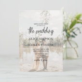 Modernes Foto mit Pinselschrift für Hochzeitsfeier Einladung (Stehend Vorderseite)