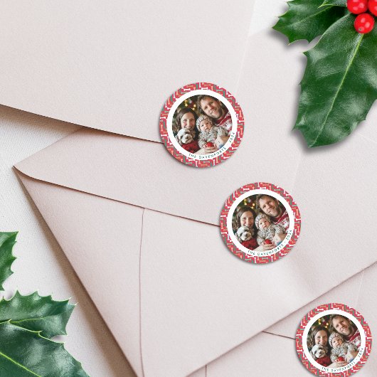 Modernes Foto mit rotem und Aquamarinem Knochenmus Runder Aufkleber