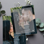 Modernes Foto mit transparenter Hochzeitseinladung<br><div class="desc">Trendy Skript Imitate vellum transparent Foto einfache minimalistisch schwarz-weiß BUDGET erschwingliche dunkle Hochzeitseinladung mit einem schicken eleganten Kalligraphie-Look. Einfach mit Ihren Daten und Ihrem Foto auf beiden Seiten personalisieren! Geeignet für jede Saison moderne Hochzeiten. BITTE LESEN SIE DIES VOR DEM KAUF! Dies ist eine preisgünstige Hochzeitskarte auf einem Blatt Papier...</div>