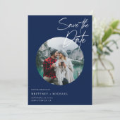 Modernes Foto Navy Blue Save The Date (Stehend Vorderseite)