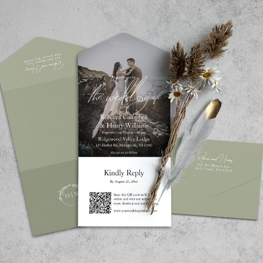 Modernes Foto QR Code UAWG Sage Green Wedding All In One Einladung