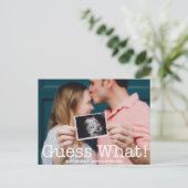 Modernes Foto raten Sie was! Schwangerschaftsankün Ankündigungspostkarte (Stehend Vorderseite)