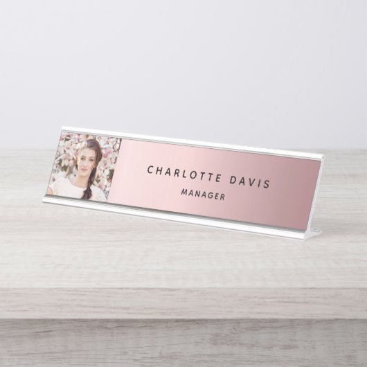 Modernes Foto rosa Metal-Monogramm Schreibtischnamensplakette (Vorderseite )