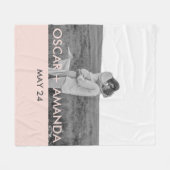 Modernes Foto Rosa und Grau Persönlicher Name Fleecedecke (Vorderseite (Horizontal))