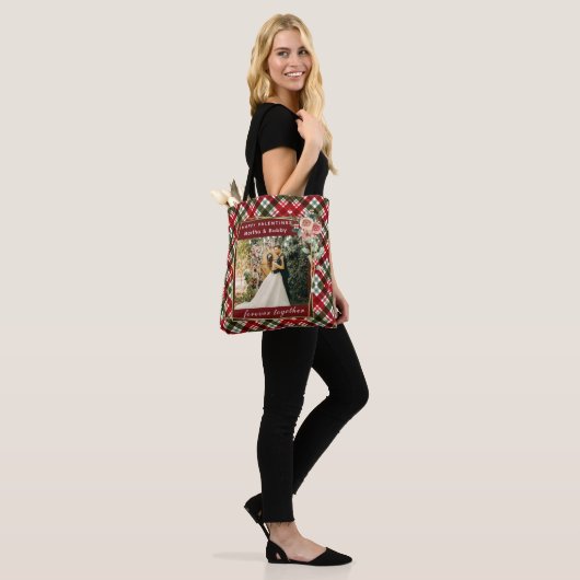 Modernes Foto | Rote und grüne Karierte Glücksbrin Tasche (Am Model)