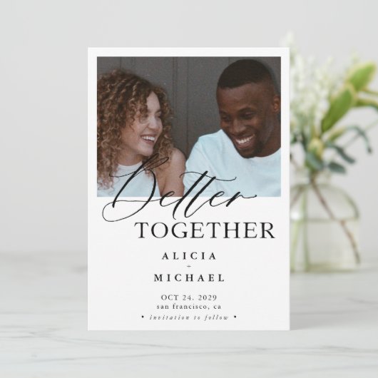 Modernes Foto Schwarz Drehbuch Save The Date (Stehend Vorderseite)